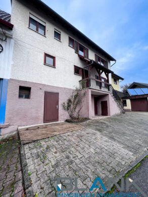 1-2 Familienhaus in Neuenbürg-Arnbach mit zusätzlichem Grundstück!, 75305 Neuenbürg Arnbach, Zweifamilienhaus