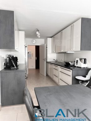 BARRIEREFREI ! Modernisierte 3,5 Zimmer Wohnung mit 2 Balkonen und Garage in PF-Sonnenhof, 75180 Pforzheim/Sonnenhof, Etagenwohnung