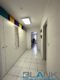 3-Zimmer-Etagenwohnung mit 2 Balkonen, Stellplatz und Einbauküche - Flur