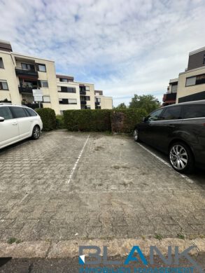 3-Zimmer-Etagenwohnung mit 2 Balkonen, Stellplatz und Einbauküche, 75175 Pforzheim, Etagenwohnung