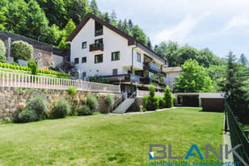 Exklusive Villa im Landhausstil – mit Wellnessbereich, Aufzug und großzügigem Raumkonzept, 75323 Bad Wildbad im Schwarzwald, Villa