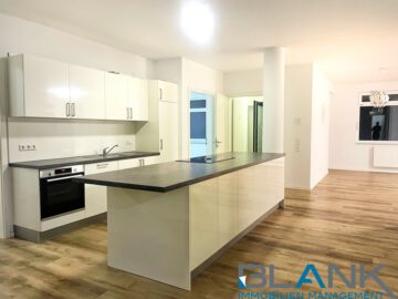 Großzügige 4,5-Zimmer-Wohnung mit Terrasse, privatem Garten und optionalem Hobbyraum in Leonberg, 71229 Leonberg, Erdgeschosswohnung