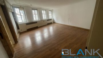 Preiswerte 3-Zimmer-Wohnung am Marktplatz in Leonberg mit Potenzial, 71229 Leonberg, Etagenwohnung