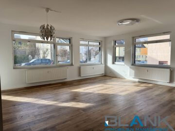 4,5-Zimmer-Wohnung inkl. EBK | ca. 90,00 qm Hobbyraum | Gartenanteil | 3 Stellplätze, 71229 Leonberg, Erdgeschosswohnung