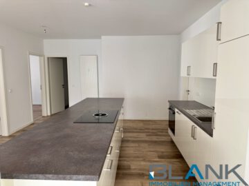 4,5-Zimmer-Wohnung inkl. EBK | ca. 90,00 qm Hobbyraum | Gartenanteil | 3 Stellplätze, 71229 Leonberg, Erdgeschosswohnung