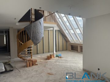 Neuwertige 5,5-Zimmer-Maisonette mit großzügiger Dachterrasse, Fertigstellung 2026, 71083 Herrenberg, Maisonettewohnung