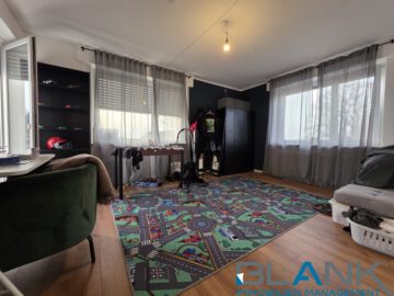 Großzügige 4-Zimmer-Wohnung mit ca. 119,5 m² im 1. OG und zwei Balkonen in begehrter Wohnlage, 75175 Pforzheim, Etagenwohnung