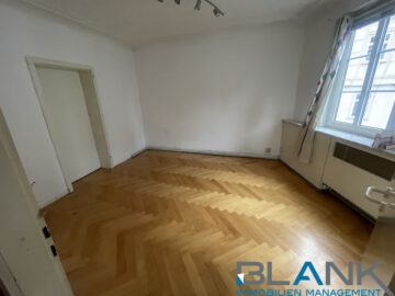 Preiswerte 3-Zimmer-Wohnung am Marktplatz in Leonberg mit Potenzial, 71229 Leonberg, Etagenwohnung