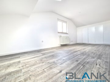 Solide Kapitalanlage in ruhiger Lage: Neuwertige 3-Zimmer-Dachgeschosswohnung mit Einbauküche, 75175 Pforzheim, Dachgeschosswohnung