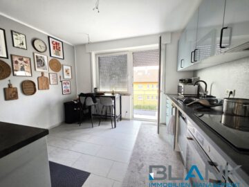 Großzügige 4-Zimmer-Wohnung mit ca. 119,5 m² im 1. OG und zwei Balkonen in begehrter Wohnlage, 75175 Pforzheim, Etagenwohnung