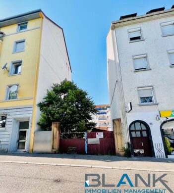 Grundstück mit Baugenehmigung für ein Mehrfamilienhaus!, 75177 Pforzheim, Wohnen