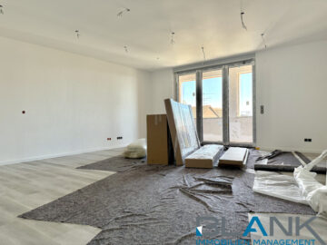 Großzügige 4 Zimmer Wohnung mit Loggia – Erstbezug, 71083 Herrenberg-Kuppingen, Wohnung