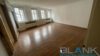 Preiswerte 3-Zimmer-Wohnung am Marktplatz in Leonberg mit Potenzial - Wohnzimmer