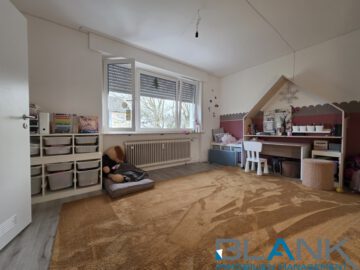 Großzügige 4-Zimmer-Wohnung mit ca. 119,5 m² im 1. OG und zwei Balkonen in begehrter Wohnlage, 75175 Pforzheim, Etagenwohnung
