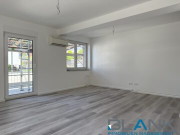 Hochattraktive 3 Zimmer Wohnung mit eigenem Eingang und Balkon – Erstbezug, 71083 Herrenberg / Kuppingen, Erdgeschosswohnung