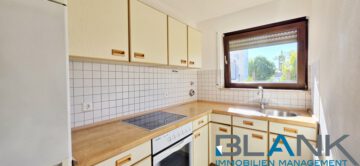 Sofort einziehen oder vermieten! Renoviertes 1-Zimmer-Apartment mit Balkon, EBK & Aufzug, 75177 Pforzheim, Etagenwohnung