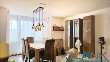 Voll möblierte moderne 4,5-Zimmer-Wohnung mit Balkon, Einbauküche und Tiefgaragenstellplatz !, 75175 Pforzheim, Etagenwohnung