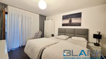 Voll möblierte moderne 4,5-Zimmer-Wohnung mit Balkon, Einbauküche und Tiefgaragenstellplatz !, 75175 Pforzheim, Etagenwohnung