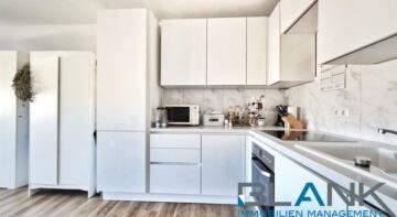 Renovierte 2-Zimmer-Wohnung inklusive Einbauküche und Stellplatz!, 75181 Pforzheim, Etagenwohnung